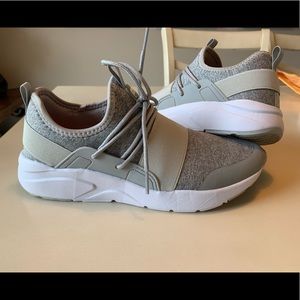 Fabletics Zuma Studio Sneakers